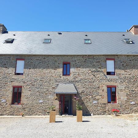 Chambres De Villee Saint-Georges-de-Gréhaigne Exterior photo